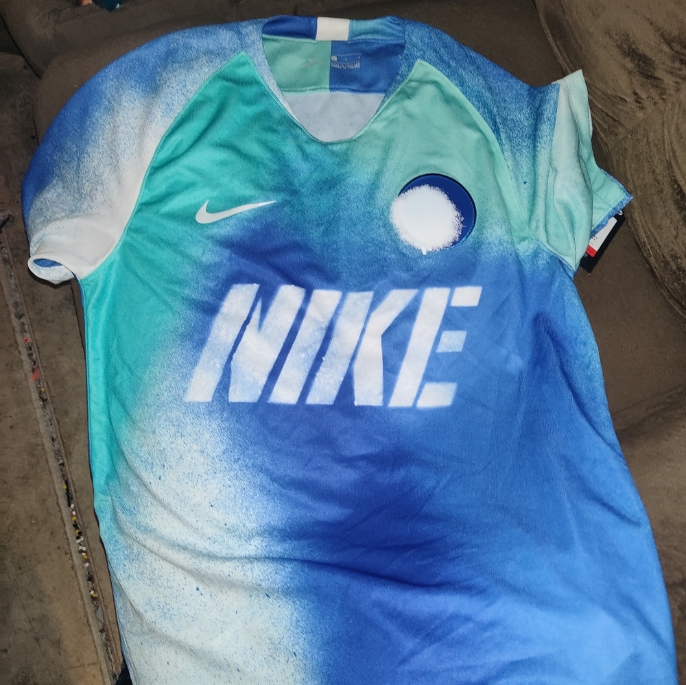 Nike shirt brand new